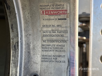 2008 Kenworth C500 8x6 Fuel and Lube Truck