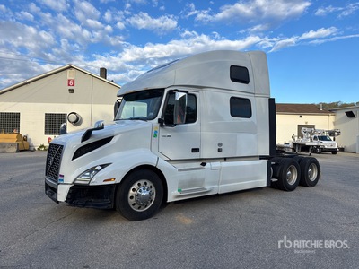 2019 Volvo VNL860 6x4 T/A Sleeper Truck Tractor