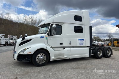 2019 Volvo VNL860 6x4 Cabina con cuccetta per trattore stradale