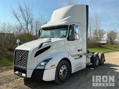 2020 Volvo VNL300 6x4 T/A Day Cab Truck Tractor