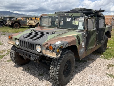 2007 AM General M1097R1 HMMWV 4 Door Soft Top w/Truck Body