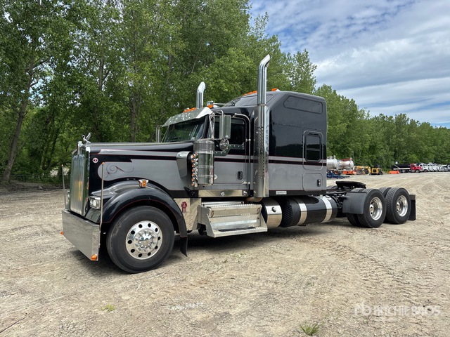 2019 Kenworth W900 6x4 T/A Sleeper Truck Tractor