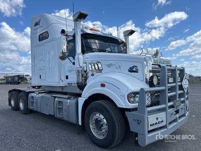 2020 Mack Super-Liner 6x4 Tracteur routier couchette