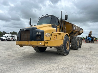 2015 Cat 740B Articulated Dump Truck