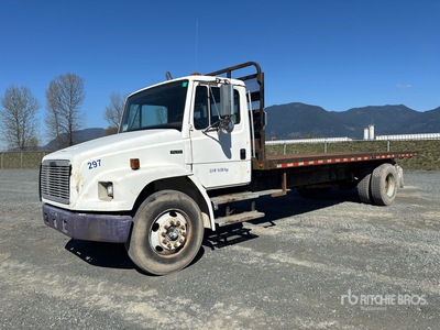 1999 Freightliner FL70 4x2 Flatbed Truck