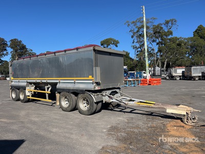 2017 Sloanebuilt 8 m Quad Dog End Dump Trailer
