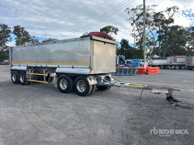 2017 Sloanebuilt 8 m Quad Dog End Dump Trailer