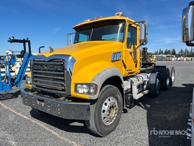 2012 Mack GU713 8x4 Cabina per trattore stradale 3 assi