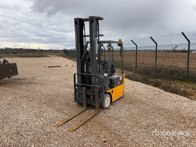 1999 Nissan N01L15U Electric Forklift (Inoperable)