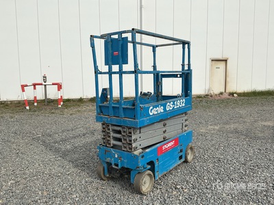 Genie GS1932 Electric Scissor Lift