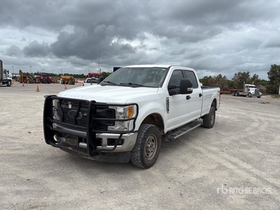 2017 Ford F-250 4x4 Crew Cab Pickup