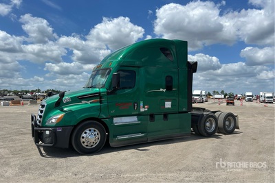 2021 Freightliner Cascadia 126 6x4 T/A Sleeper Truck Tractor