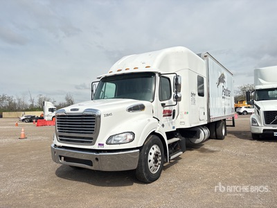 2017 Freightliner M2 112 4x2 Moving Furgoneta caja cerrada