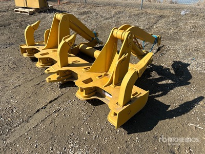 90.5 in wide Motor Grader Ripper - Fits John Deere 772