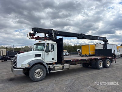 Hiab 255K 5940 lb Articulated Boom on 2009 Mack GU813 6x4 Boom Truck