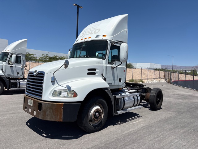 2007 Mack CXN612 4x2 S/A Day Cab Truck Tractor