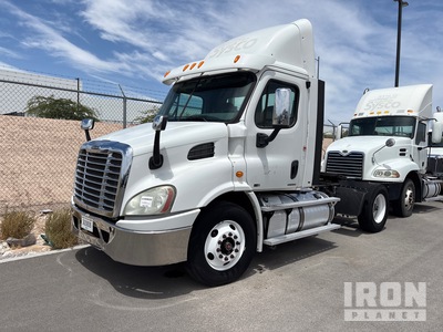 2012 Freightliner Cascadia 113 4x2 Day Cab Truck Tractor (Inoperable)
