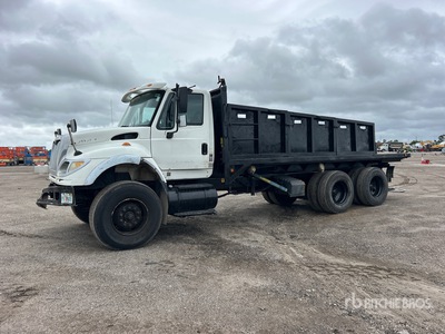 2007 International 7600 SBA 6x4 Camión plataforma volquete