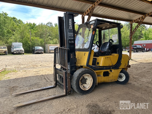 Clark CMP30D Forklift