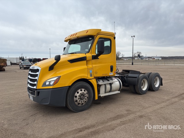 2020 Freightliner Cascadia 126 T/A Day Cab Truck Tractor