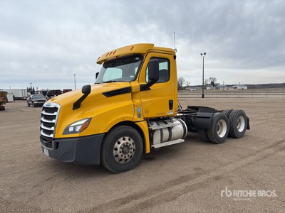 2020 Freightliner Cascadia 126 6x4 T/A Day Cab Truck Tractor