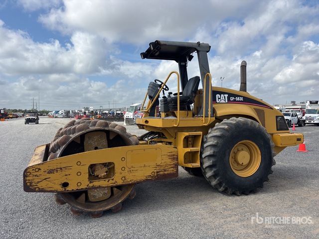 2004 Cat CP-563E Padfoot Drum Compactor
