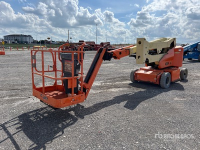 2014 JLG E400AJPN 2WD Electric Nacelle articulée