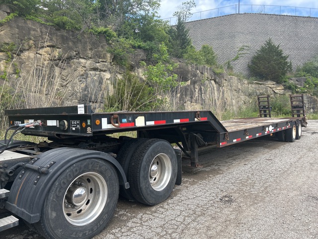 2014 Viking VFD46R16F35T 34 ft T/A Equipment Trailer