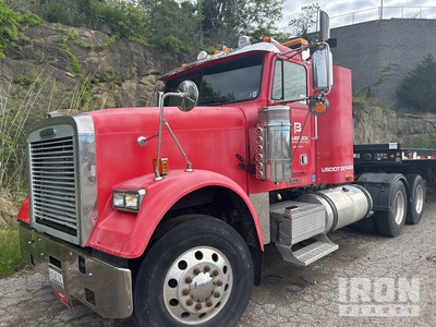2004 Freightliner FLD 120 6x4 Ciągnik siodłowy T/A z kabiną dzienną