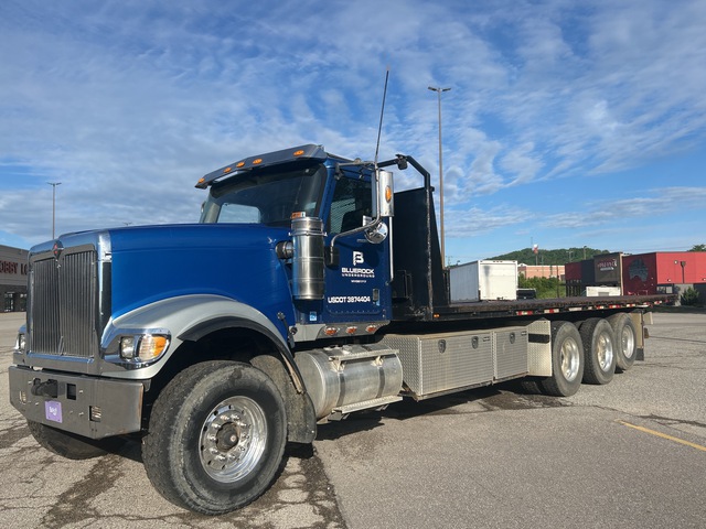 2007 International 5900i 8x4 Rollback Truck
