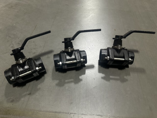 (3) Saunders DN32 Ball Valves