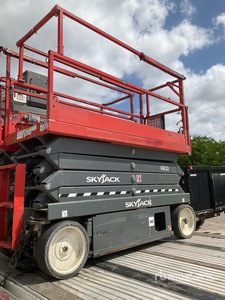 Skyjack SJ III 3226 Scissor Lift
