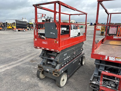 Skyjack SJ III 3226 Electric Scissor Lift