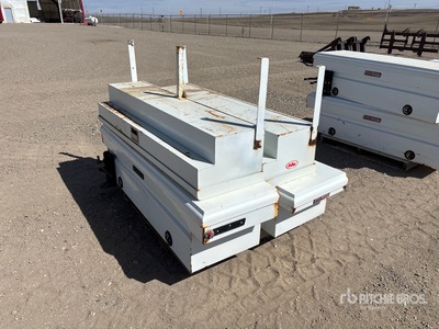 Quantity of (4) Skrzynka narzędziowa