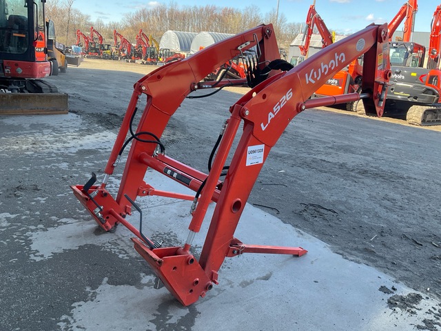 Kubota LA526 Front Loader Attachment