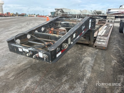 1998 Fontaine TB 50NGB Tri/A Single Drop Removable Gooseneck Lowboy Trailer