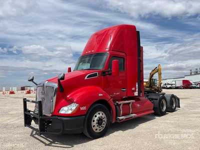 2020 Kenworth T680 CNG 6x4 T/A Day Cab Truck Tractor