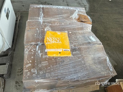 Neese Quantity of Rain Coats Varios. Industrial (Unused)