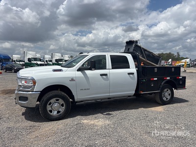 2022 Ram 2500 4x4 Crew Cab Flatbed Truck
