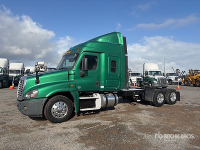 2015 Freightliner Cascadia 125 6x4 T/A Sleeper Truck Tractor