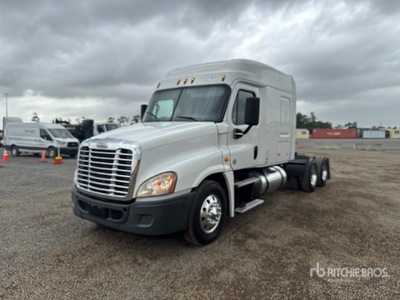 2019 Freightliner Cascadia 125 6x4 T/A Sleeper Truck Tractor