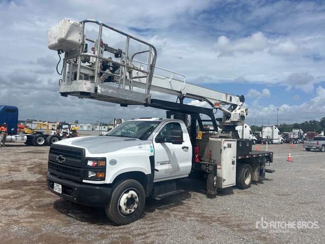 2019 Altec LS49 49 ft on 2019 Chevrolet Silverado 5500 HD 4x2 Bucket Truck