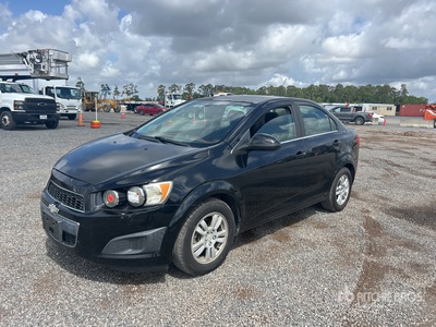 2016 Chevrolet Sonic LT LT Automovil