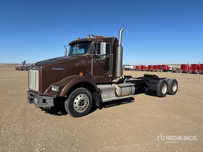 2007 Kenworth T800 6x4 T/A Day Cab Truck Tractor