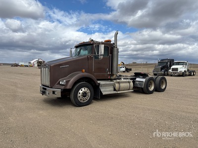 2007 Kenworth T800 6x4 T/A Day Cab Truck Tractor