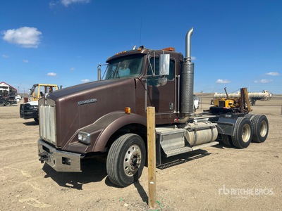 2007 Kenworth T800 T/A Day Cab Truck Tractor