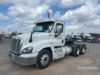 2016 Freightliner Cascadia 125 6x4 T/A Day Cab Truck Tractor