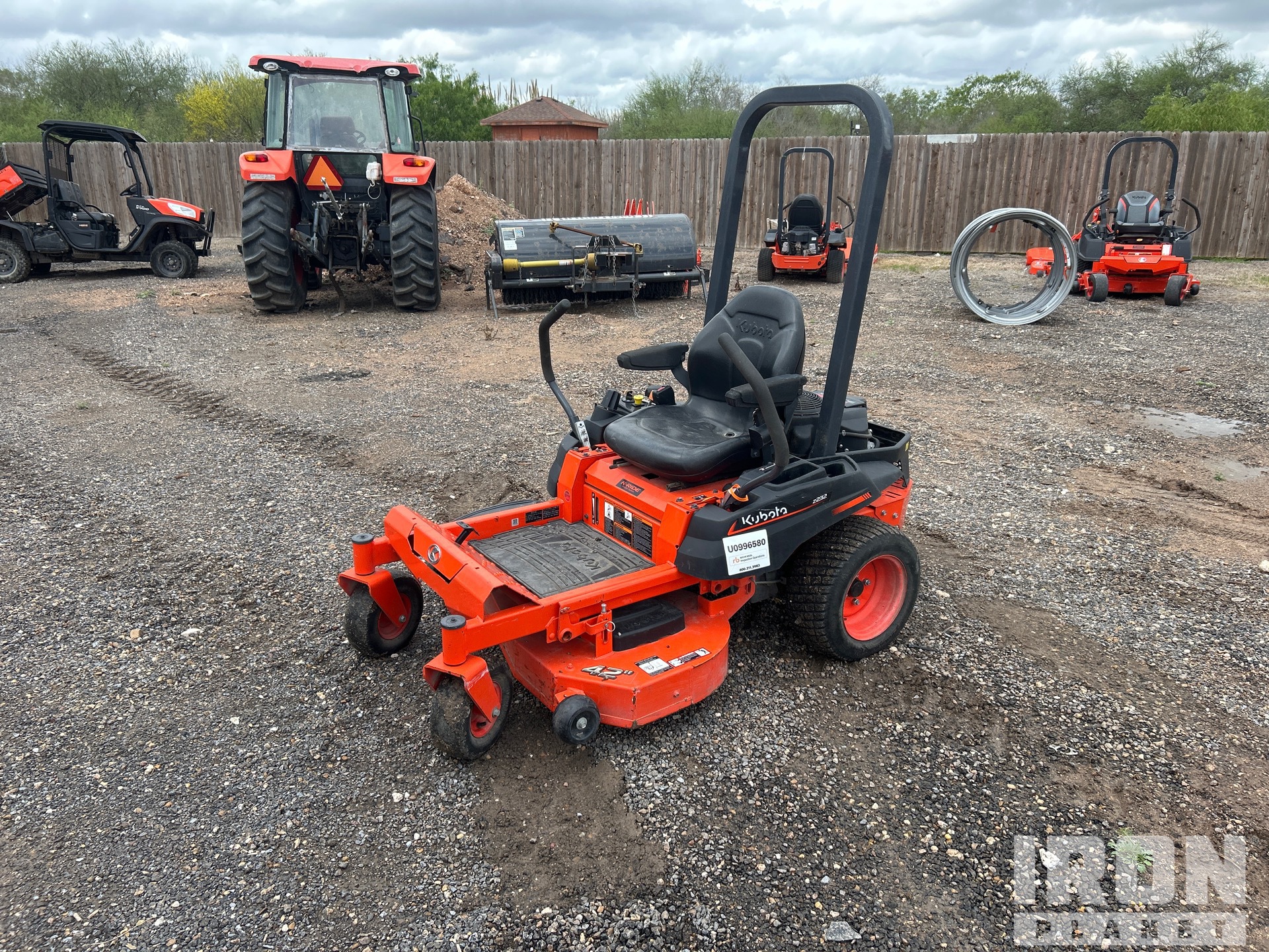 2024 Kubota Z232KW-42 Zero-Turn Lawn Mower in HARLINGEN, Texas