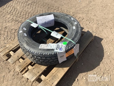 Bridgestone 255/70R22.5 Tire