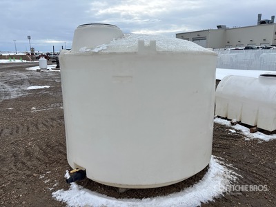 1250 gal Poly Water Tank